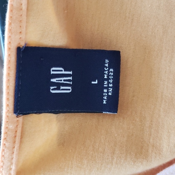 Gap Short Sleeve V-neck Tee with Embroidery Large - Picture 6 of 7